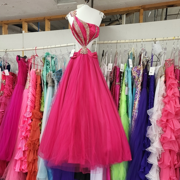 MacDuggal Prom Dress - Picture 1 of 3